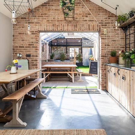 The Walled Garden At Cheshire Boutique Bathhouse Nantwich Bagian luar foto