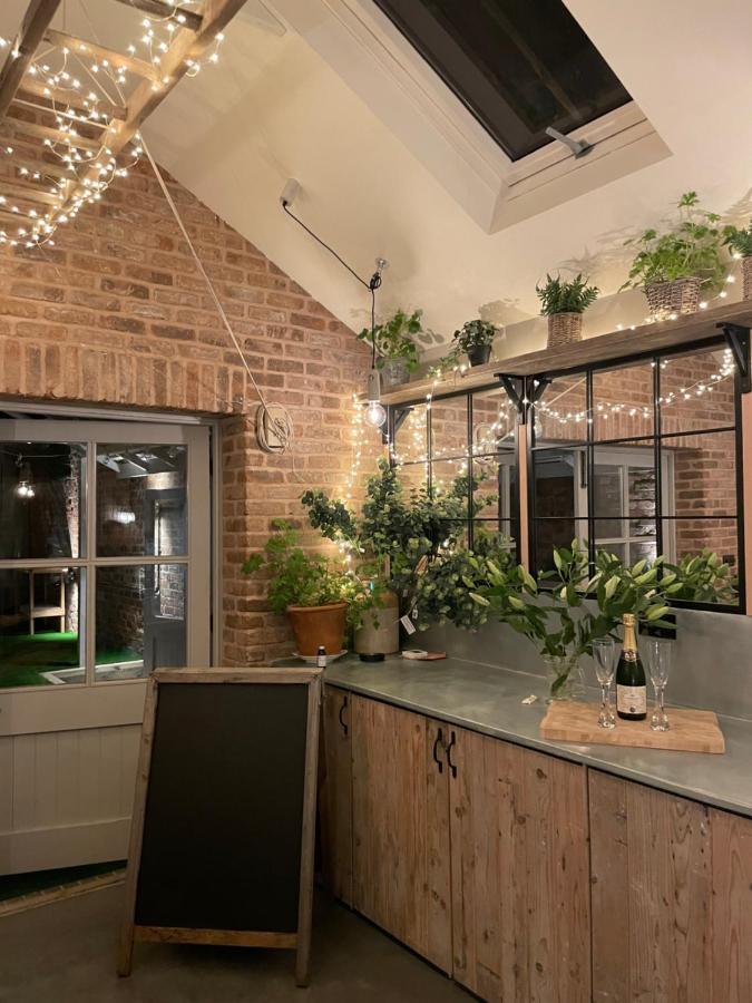 The Walled Garden At Cheshire Boutique Bathhouse Nantwich Bagian luar foto