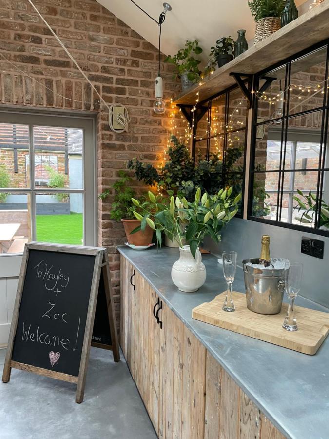 The Walled Garden At Cheshire Boutique Bathhouse Nantwich Bagian luar foto
