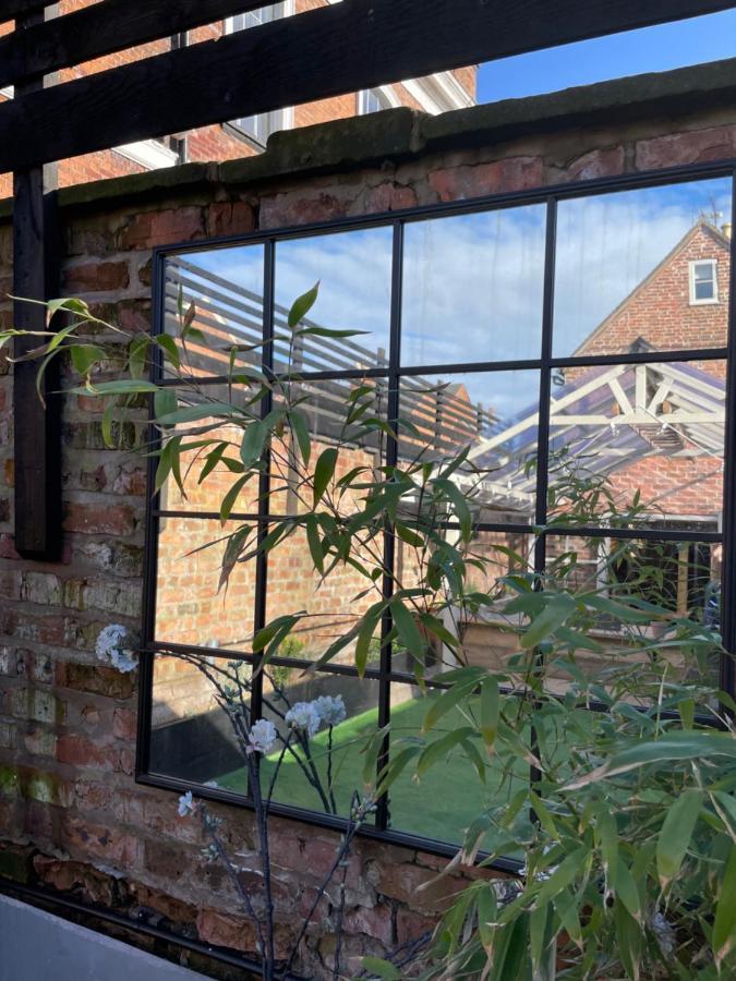The Walled Garden At Cheshire Boutique Bathhouse Nantwich Bagian luar foto