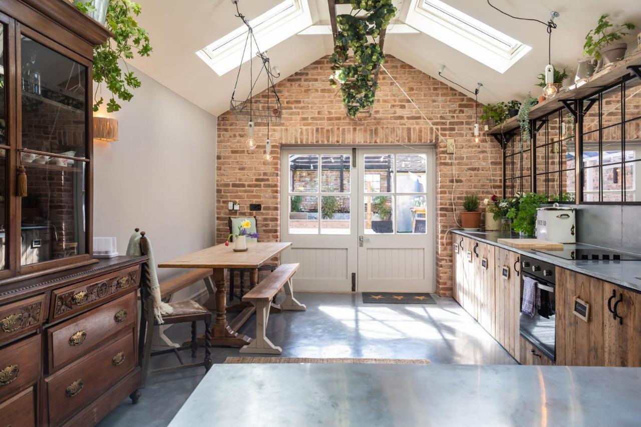 The Walled Garden At Cheshire Boutique Bathhouse Nantwich Bagian luar foto